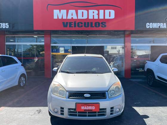 FORD FIESTA 1.6 MPI CLASS SEDAN 8V FLEX 4P MANUAL FORD FIESTA 1.6 MPI CLASS SEDAN 8V FLEX 4P MANUAL
